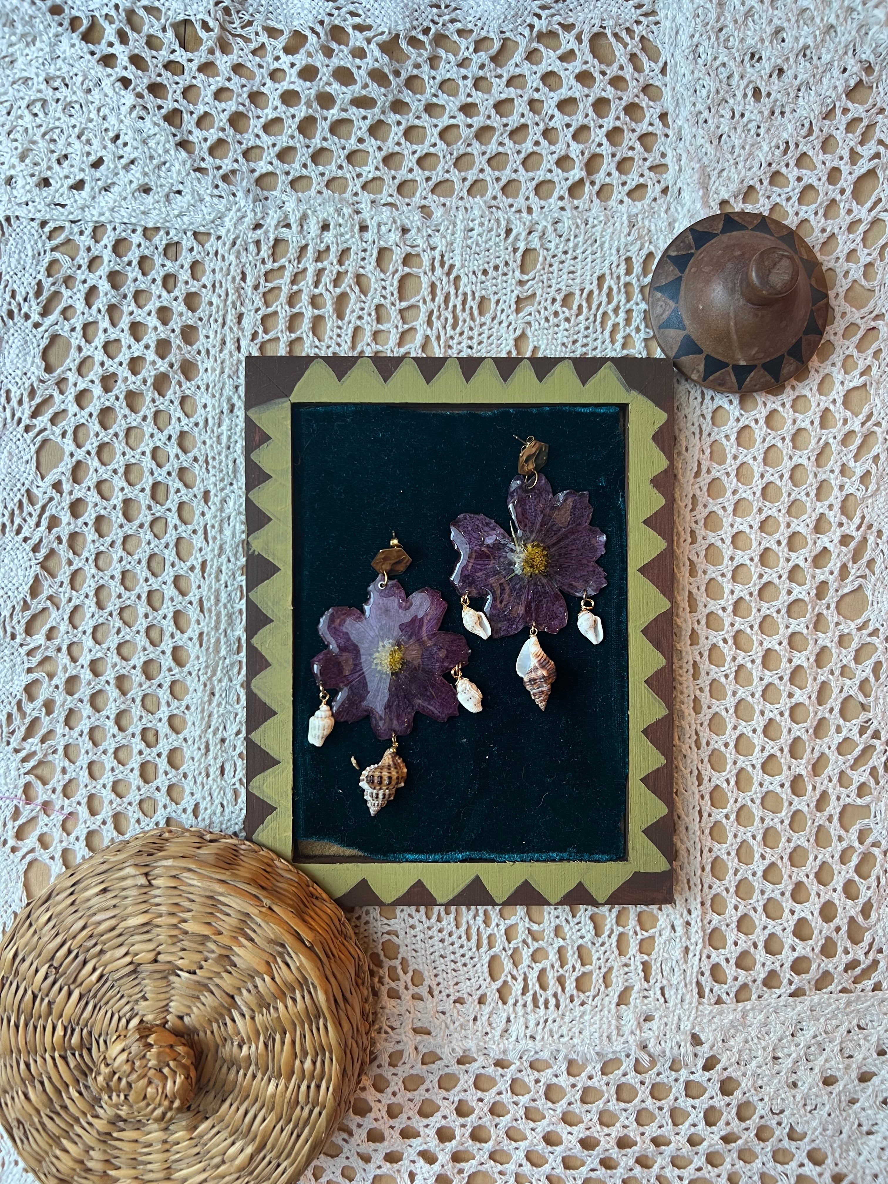 Cosmos flower dangle earring adorned with horn shells