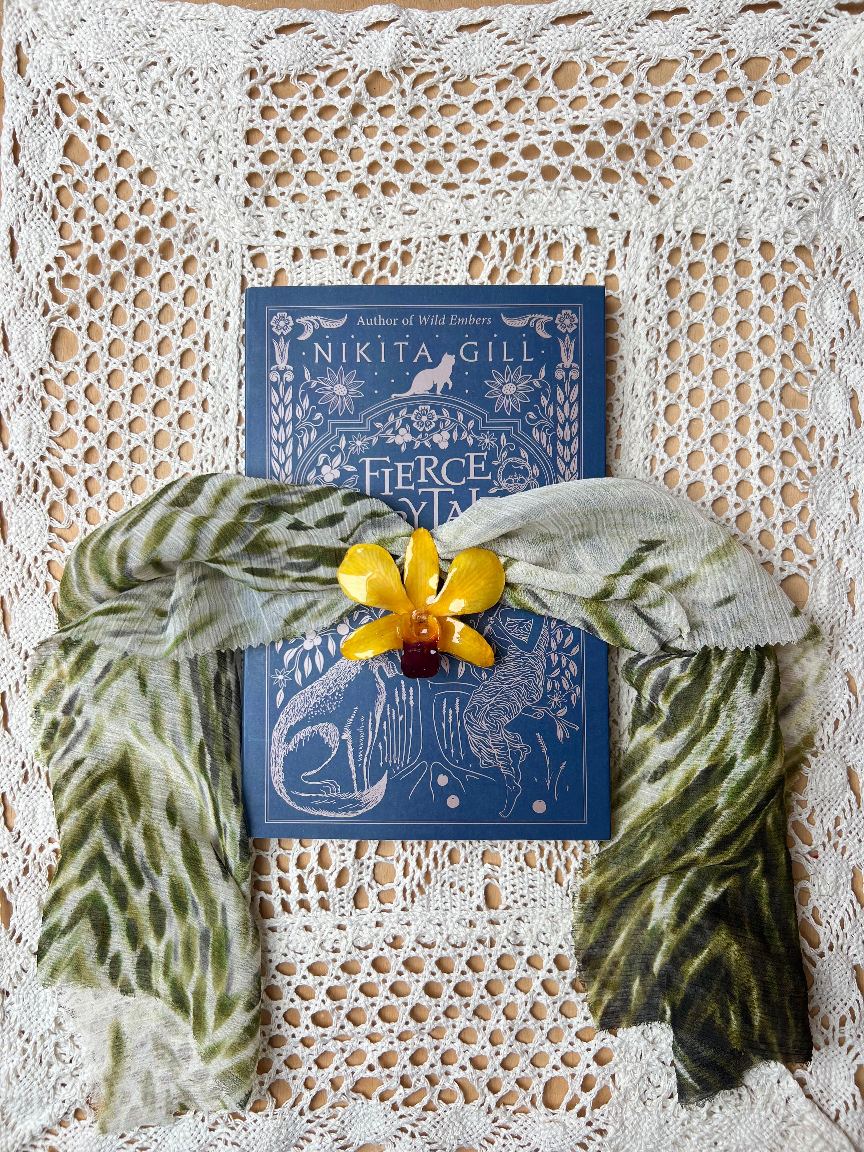 Yellow chrysant on textile choker