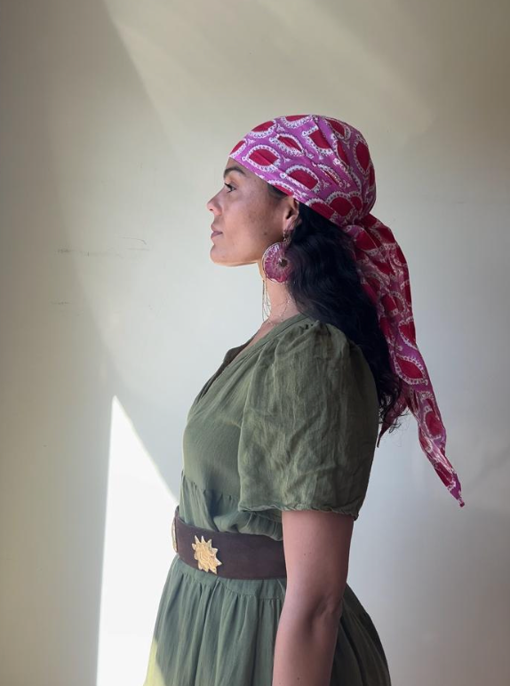 pink/red triangle scarf